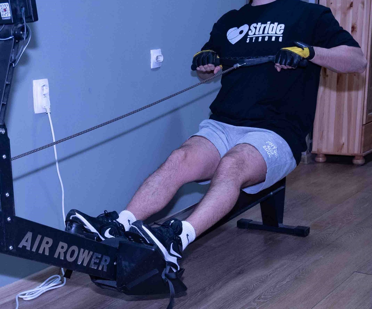 The finishing position during the rowing process